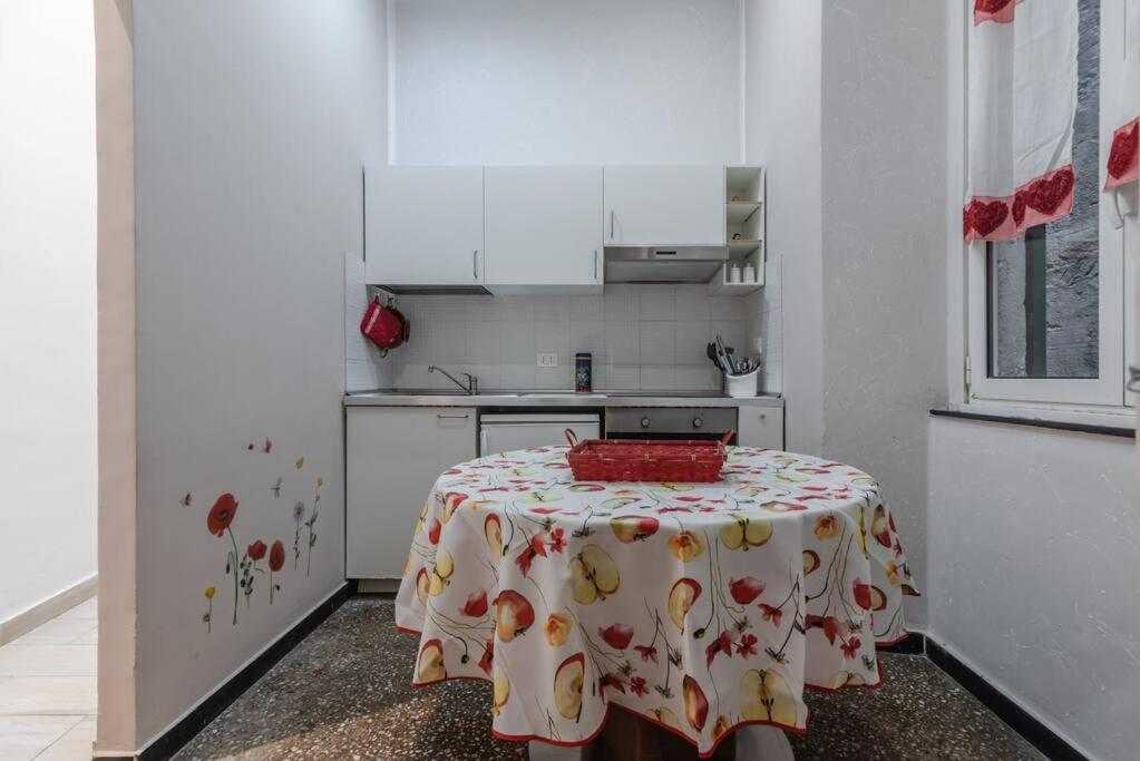 Appartamento Croce Bianca Prua - Affitti Brevi Italia Genua Buitenkant foto
