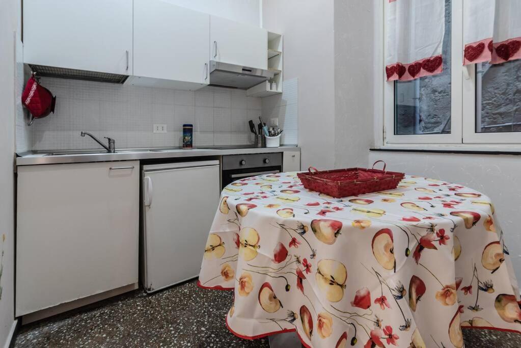 Appartamento Croce Bianca Prua - Affitti Brevi Italia Genua Buitenkant foto